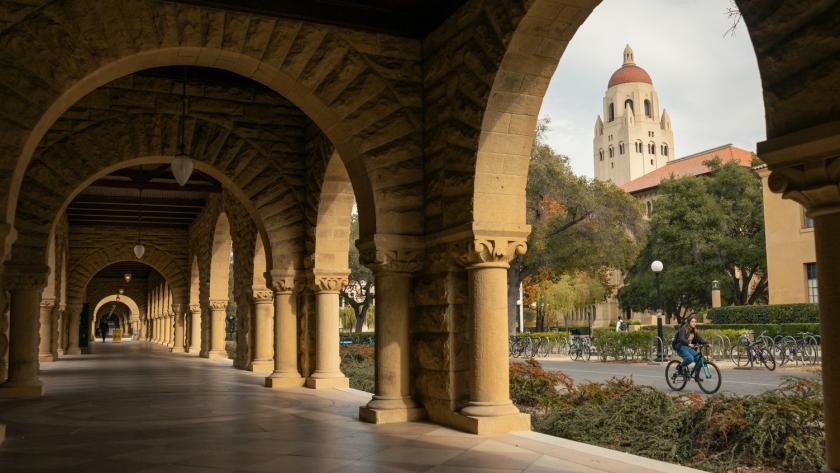 image of Stanford campus showing its classic arches.